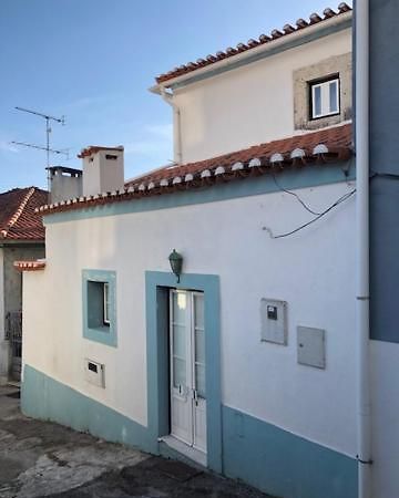 Typical Small House Near Lisbon Oeiras Exterior foto